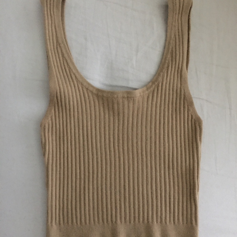 Chic Ribbed Sleeveless Knit Top